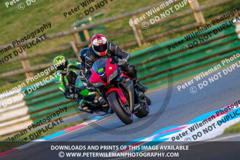 PJM Wedding Photography;enduro digital images;event digital images;eventdigitalimages;mallory park;mallory park photographs;mallory park trackday;mallory park trackday photographs;no limits trackdays;peter wileman photography;racing digital images;trackday digital images;trackday photos